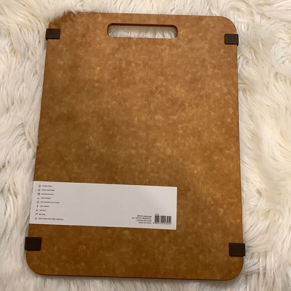 LocknLock wood fiber cutting board. - Picture 4 of 7
